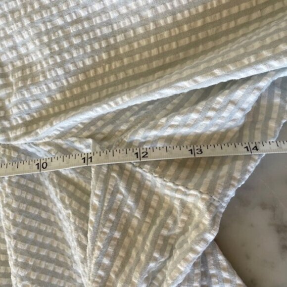 ORVIS Seersucker Cuffed Flat Front Shorts Blue & White Stripe - Picture 15 of 15